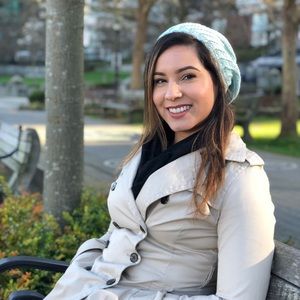 Meet your Posher, Crystal